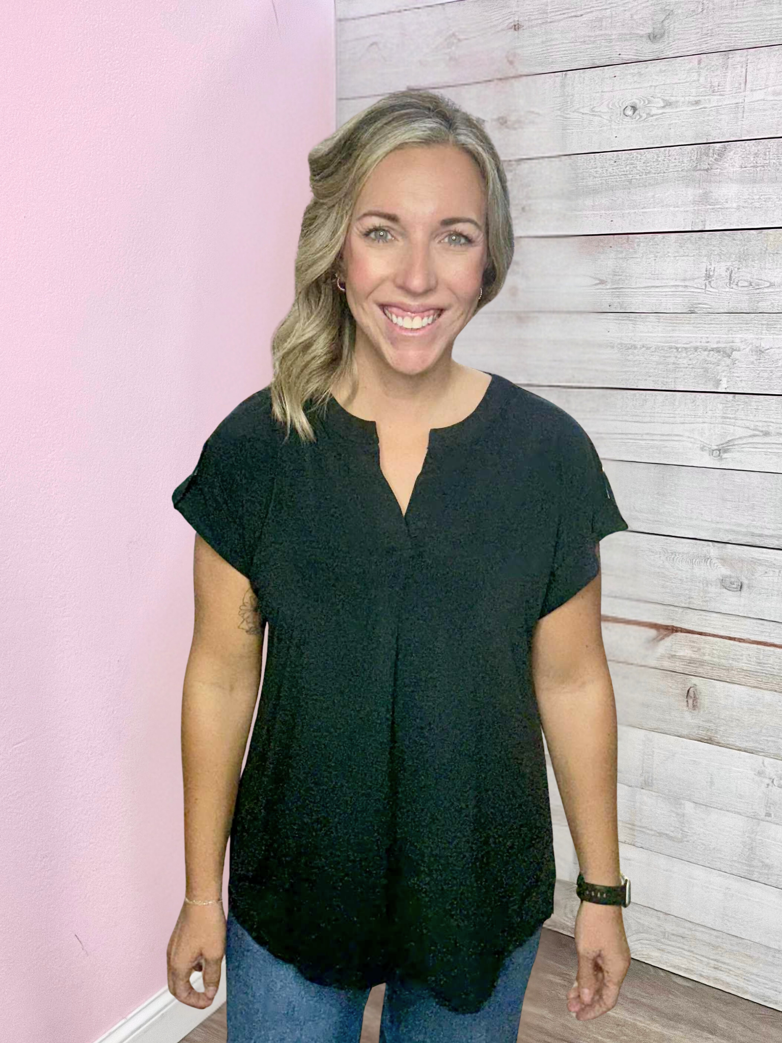 "Chic Statement" Short-Sleeve Lizzy- Black