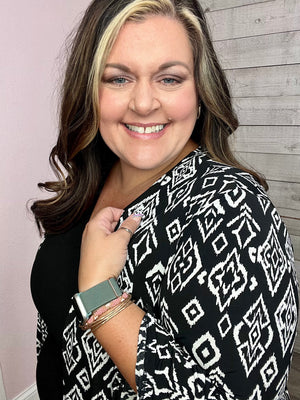 "On My Side" Black/Ivory Gabby Kimono